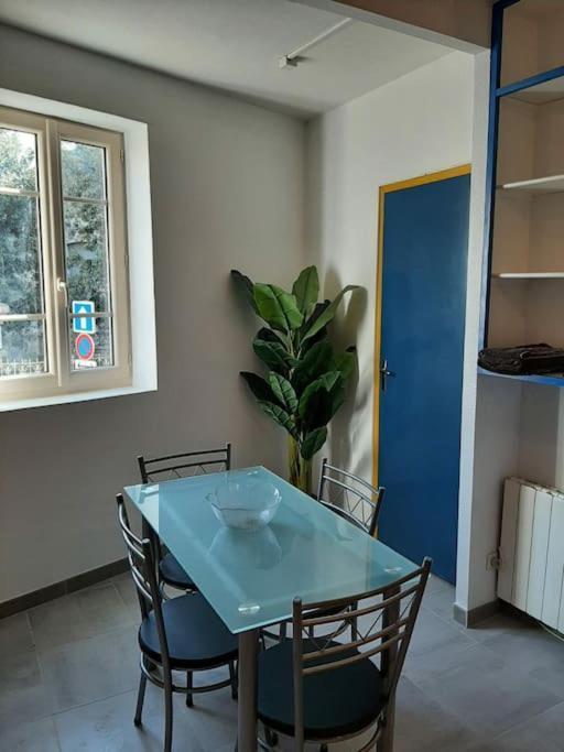 Apartmán Confortable En Hyper Centre Parking Gratuit Dans La Rue Acces Avec Boite A Clee Castres  Exteriér fotografie