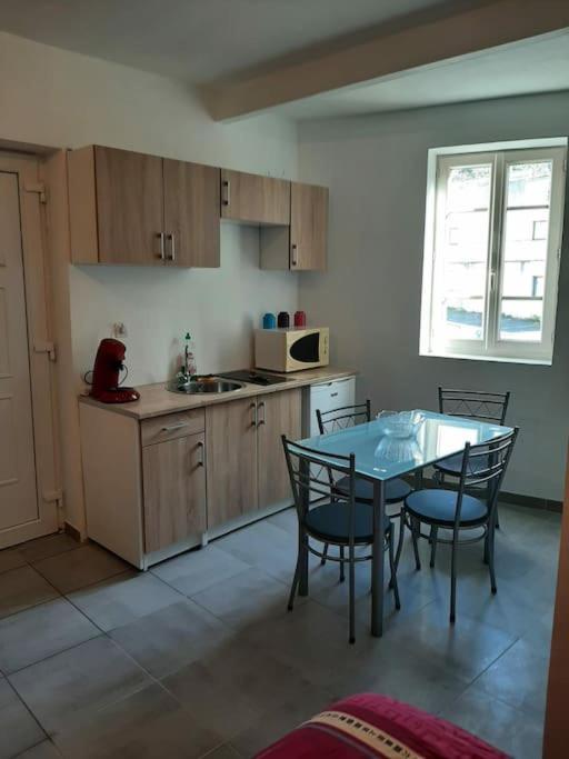 Apartmán Confortable En Hyper Centre Parking Gratuit Dans La Rue Acces Avec Boite A Clee Castres  Exteriér fotografie